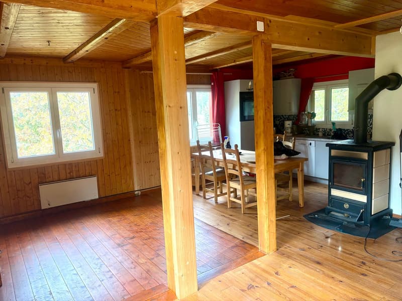 Chalet chaleureux de 3 pièces à St-Cergue avec vue et cachet montagnard (6)