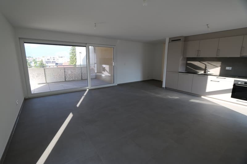 1er LOYER OFFERT ! Appartement neuf de 3.5 pièces avec balcon et vue sur les montagnes à Saxon (5)