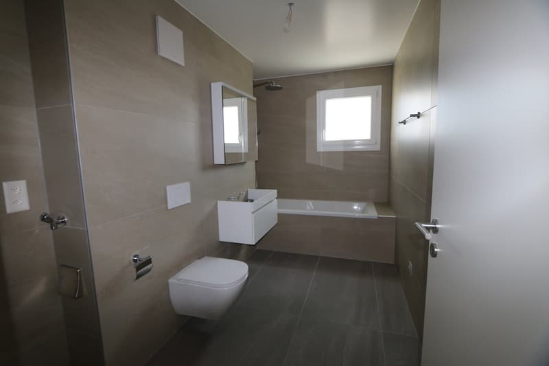 1er LOYER OFFERT ! Appartement neuf de 3.5 pièces avec balcon et vue sur les montagnes à Saxon (10)