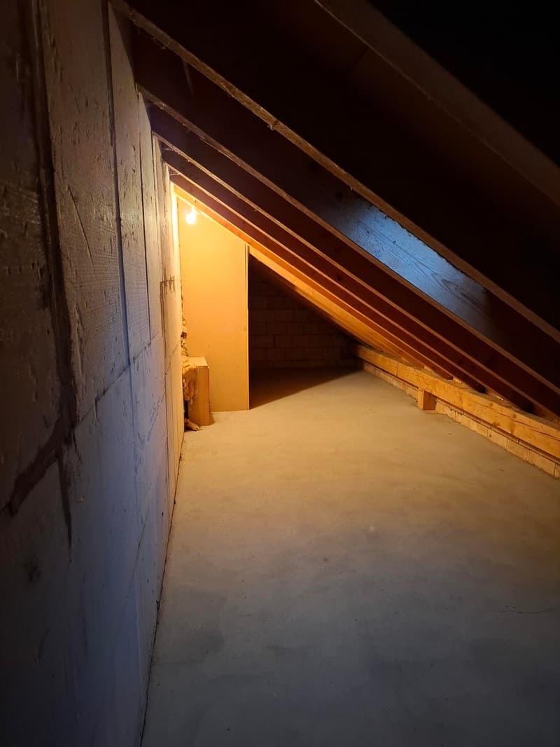 Schöne 4.5 Zimmer Wohnung mit Aussicht und Einzelgarage (13)