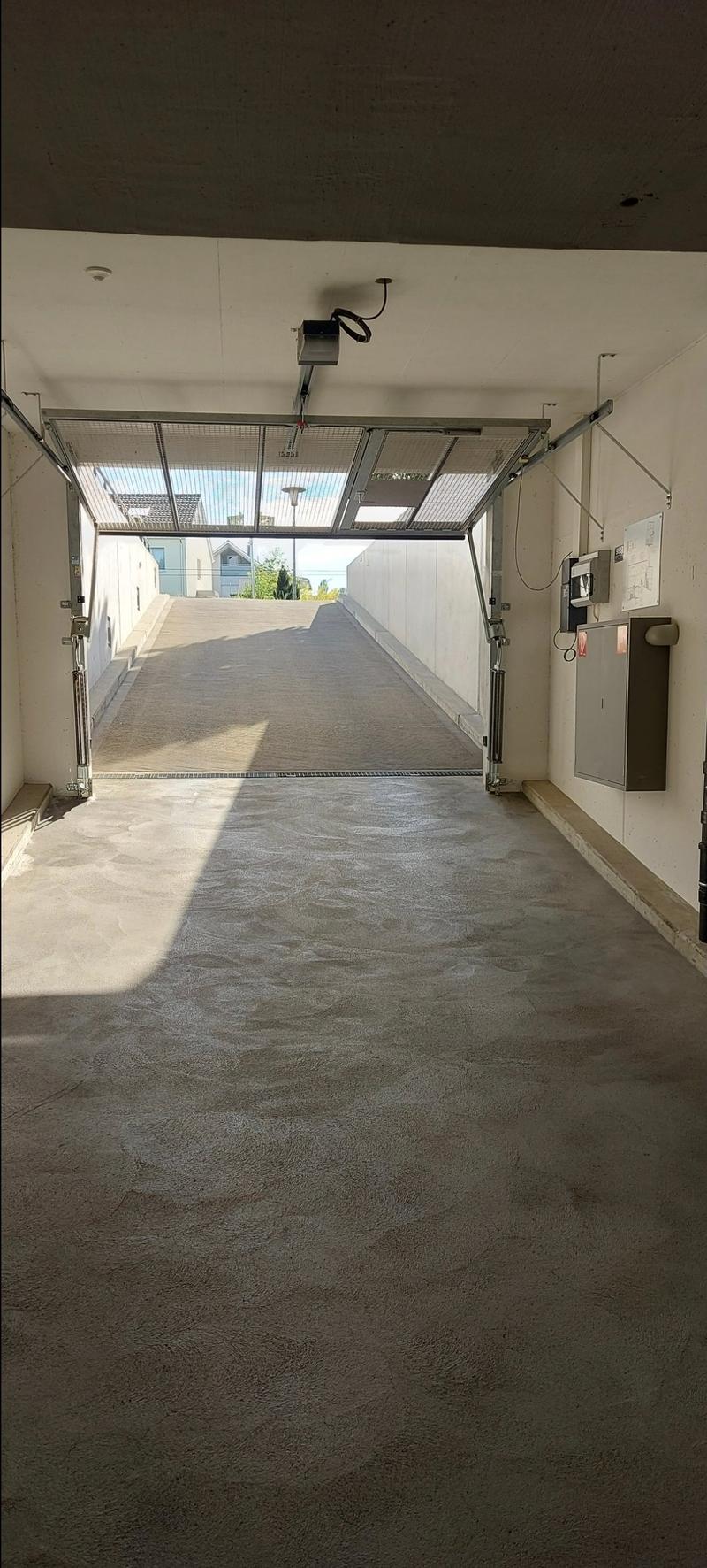 Place de parking en garage souterrain avec 4,4% de rendement à proximité du lac de Constance et de la gare de Landschlacht (4)