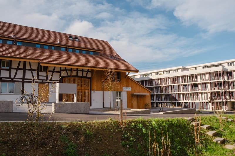 Bureaux et locaux commerciaux, précédemment utilisés comme cabinet de massage (10)