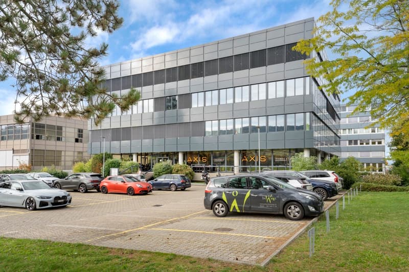 Spazi di stoccaggio flessibili - tra 55 m² e 650 m² nel P201 ad Aesch (3)
