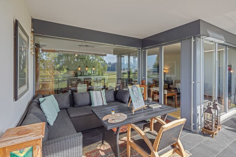 Stylish living with unobstructed panorama (7)