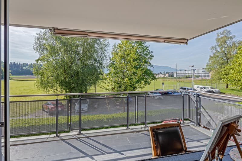 Stylish living with unobstructed panorama (8)