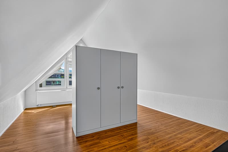 Charmante Dach-Maisonette mit Wohlfühlcharakter (4)