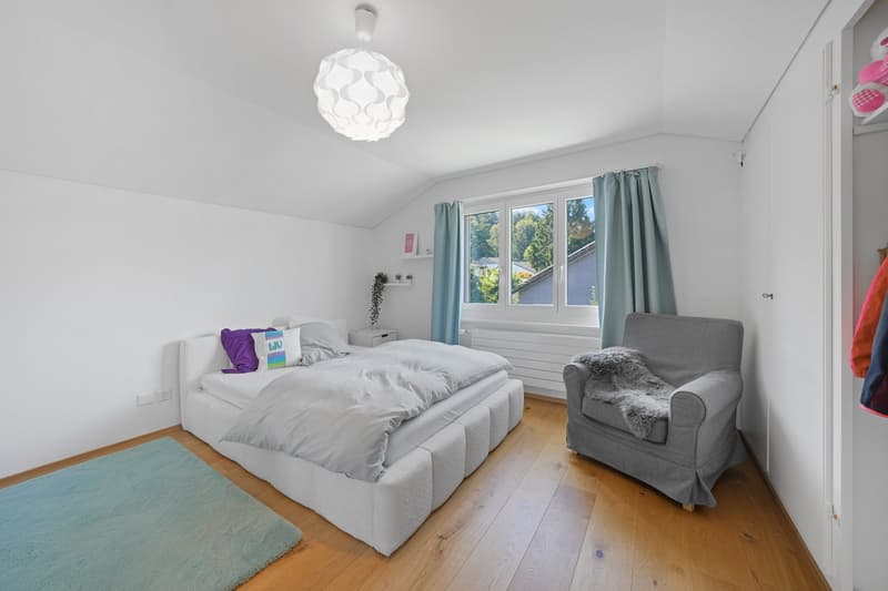 Freistehendes 5.5-Zimmer-Haus mit grosszügigem Garten in Wittenbach (13)