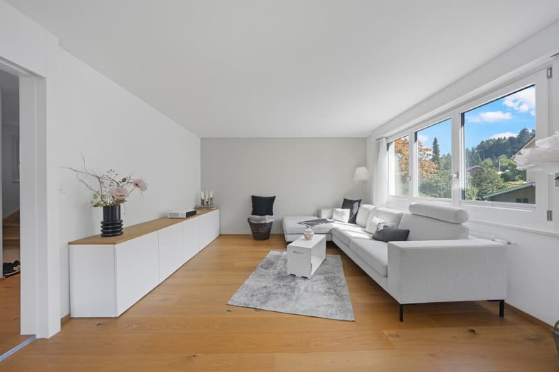 Freistehendes 5.5-Zimmer-Haus mit grosszügigem Garten in Wittenbach (5)