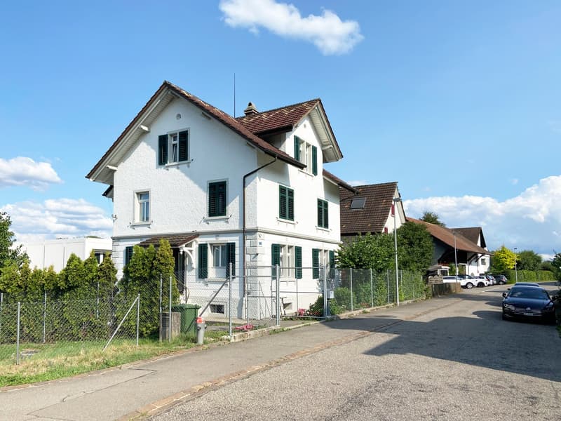 Grosszügiges Einfamilienhaus in Niederglatt (2)