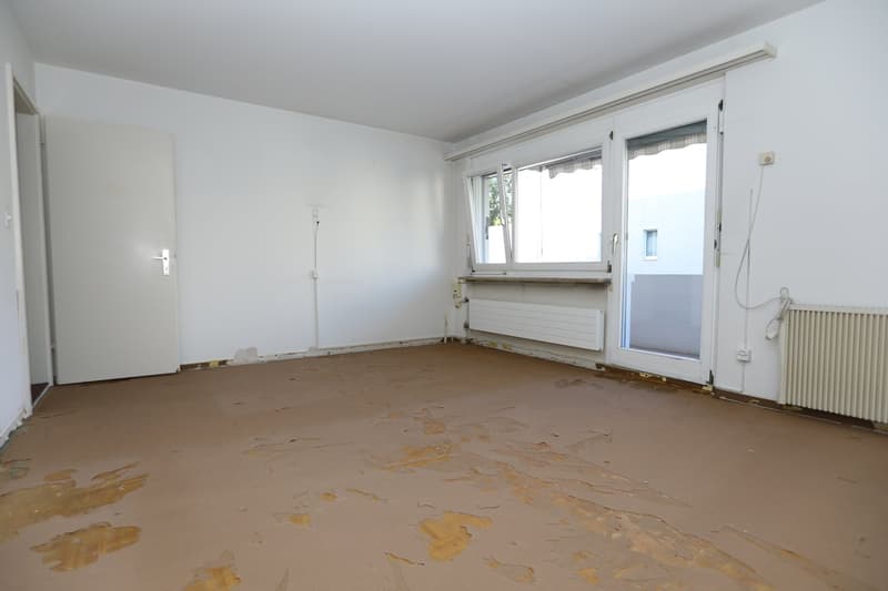 Handwerker aufgepasst! Renovationsbedürftige 3.5-Zi-Whg. mit Potential (4)