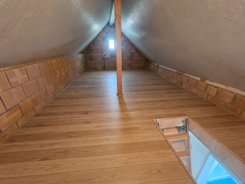 3.5-Zimmer-Dachwohnung – Modern, Hell und Familienfreundlich (10)