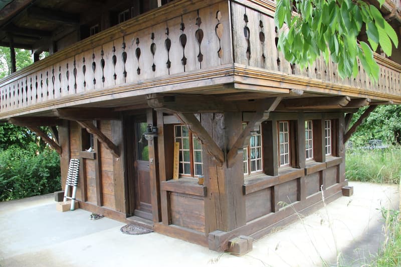 Where charm is at home – Spycher flair with idyllic garden (3)