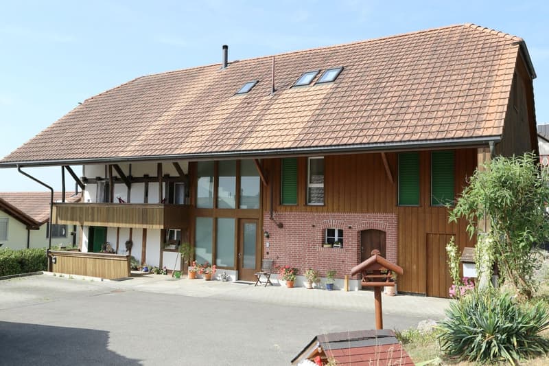 Lebensqualität auf grossem Raum, mit 2 Balkonen und Aussicht (9)