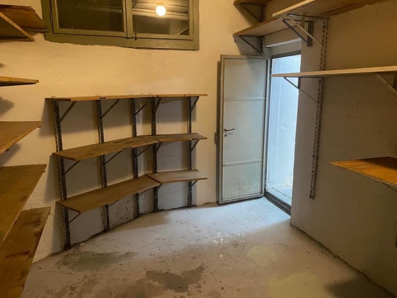 Werkstatt/ Hobbyraum/ Lager mitten in der Stadt zu vermieten (9)