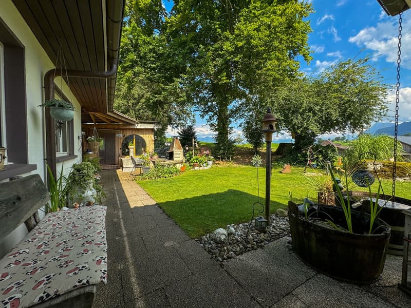 Zweifamilienhaus mit grossem Umschwung (9)
