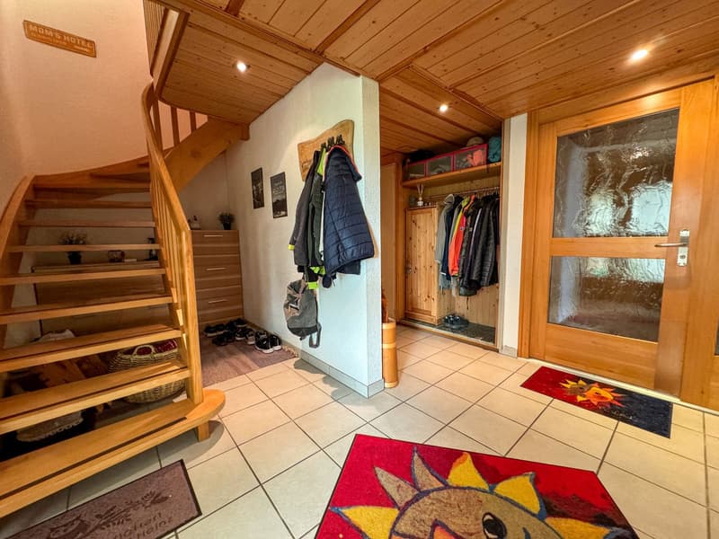 Zweifamilienhaus mit grossem Umschwung (12)