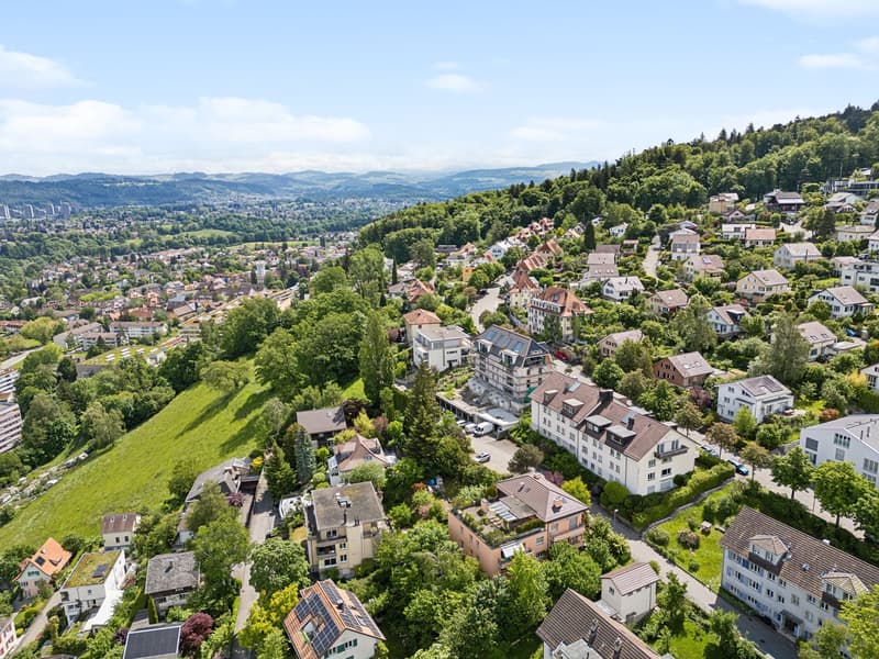 Totalsanierte Dachwohnung mit einzigartiger Aussicht über Bern (3)