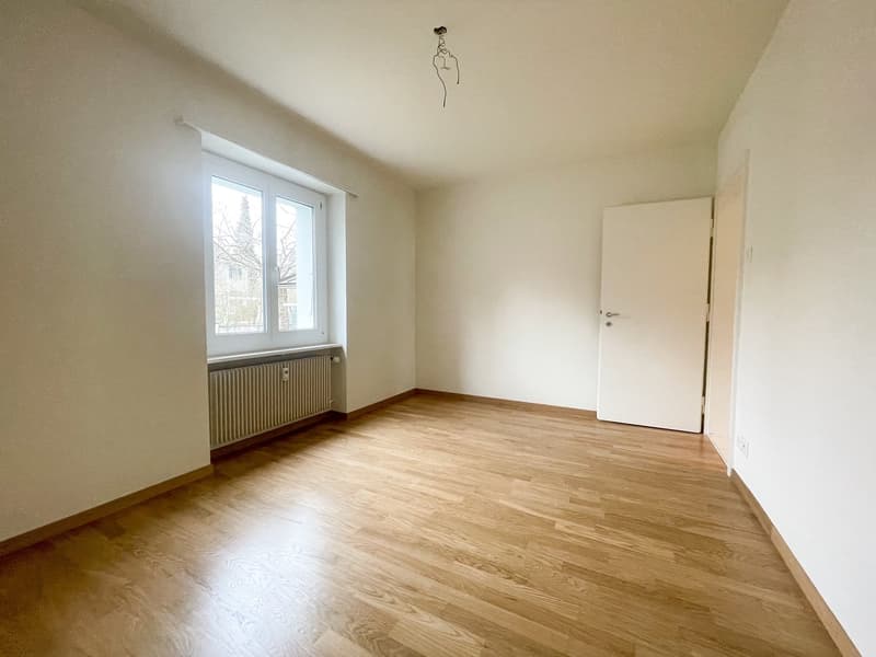 Charmante 2.5-Zimmerwohnung mit Balkon zentral in Zollikofen (4)