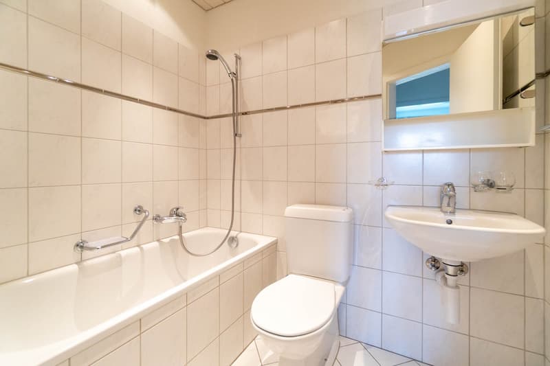 Charmante 2.5-Zimmerwohnung mit Balkon zentral in Zollikofen (9)