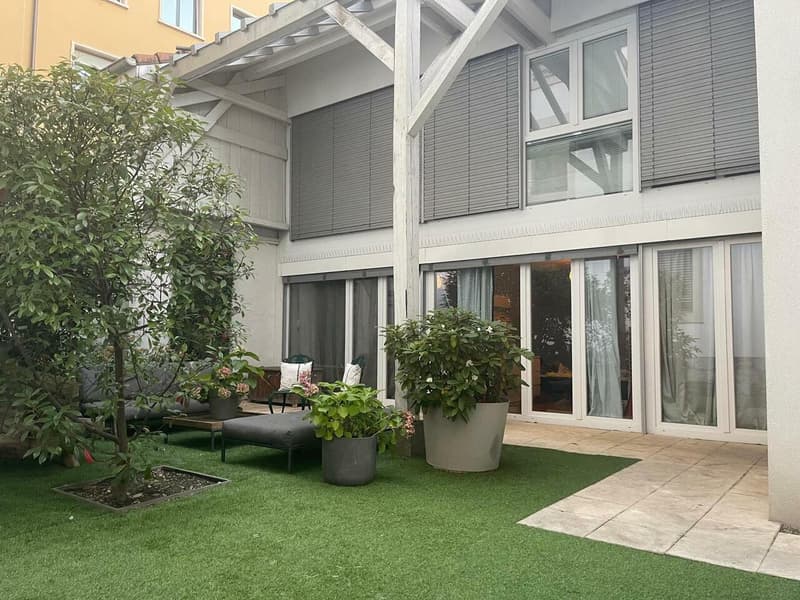 Unique - beautiful and large 5.5-room apartment with terraces in Pâquis (1)
