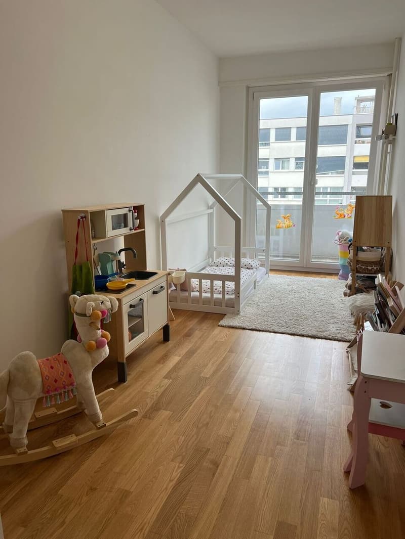 Bellissimo appartamento rinnovato di 4 locali con balcone e ben posizionato (6)