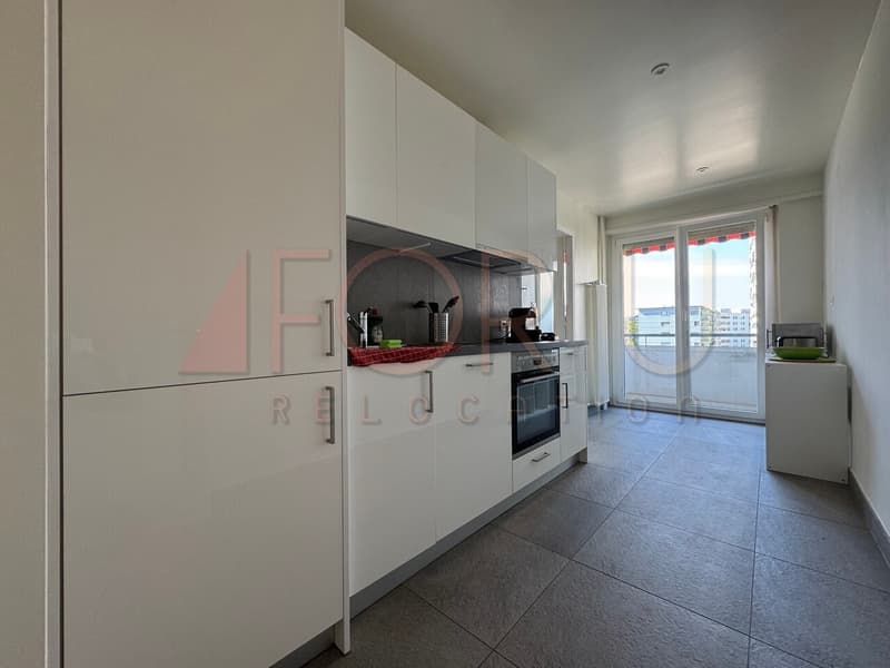 Très bel appartement rénové de 4 pièces avec balcon et bien localisé (5)