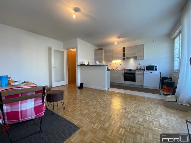Wohnung mit 3.5 Zimmern und Balkon im Vermont-Park renoviert (2)
