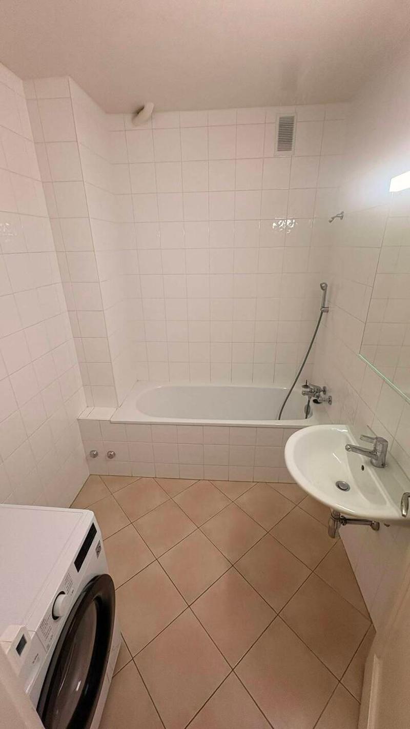 Très bel appartement 2 pièces avec balcon à Malagnou (6)