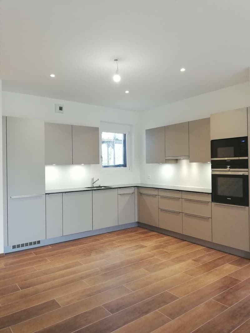 Very beautiful new attic apartment with 4 rooms and balcony in Chêne-Bougeries (2)