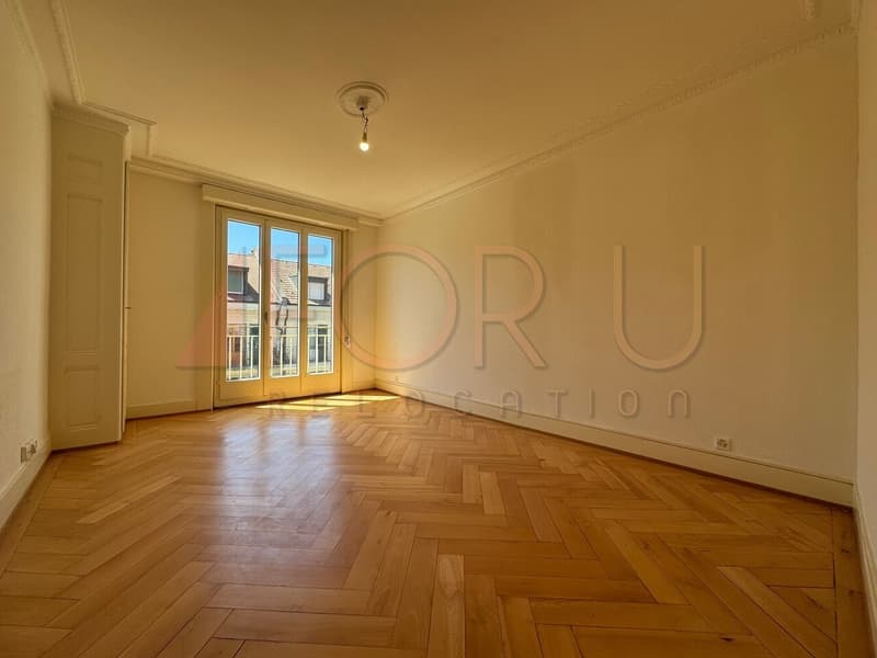 Bel appartement 4.5 pièces aux Eaux-Vives (/!\ pas d'ascenseur) (2)