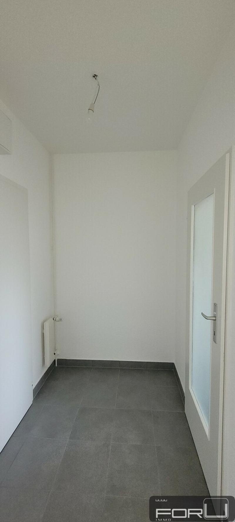 Bel appartement rénové de 3 pièces aux Eaux-Vives (5)