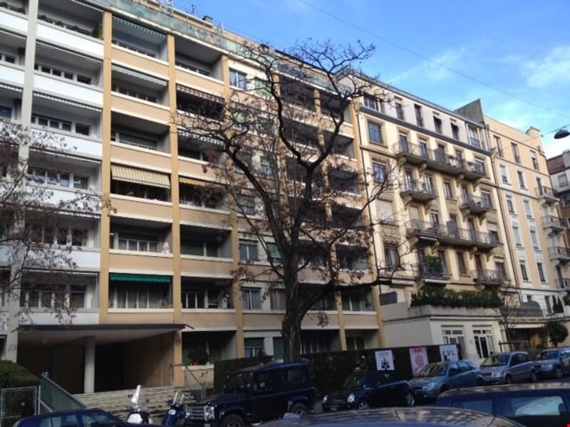 Appartement calme et lumineux de 2.5 pièces au centre-ville (2)