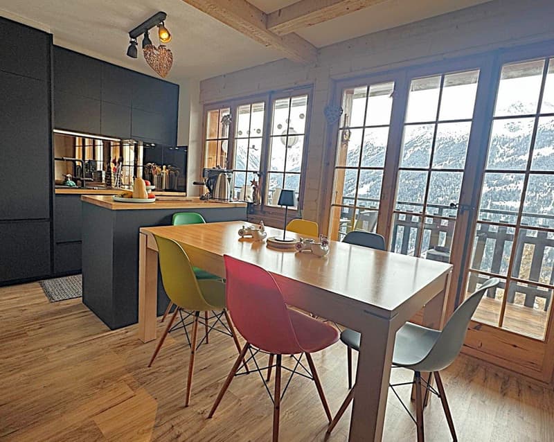 Helles 2.5-Zimmer-Wohnung von 60m2, komplett renoviert. 3. Stock, unverbaubare Aussicht! (3)
