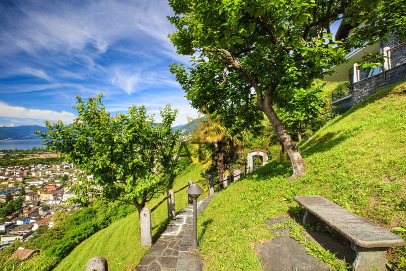 Ferienoase umgeben von Weinbergen, Bergen und See (61) (3)
