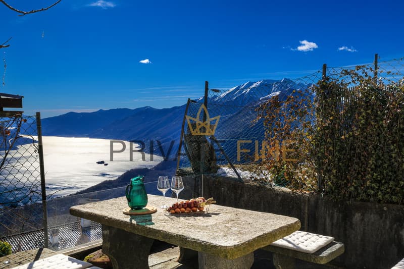 Ferienhaus über dem Lago Maggiore mit Weitsicht und Garten (39) (1)