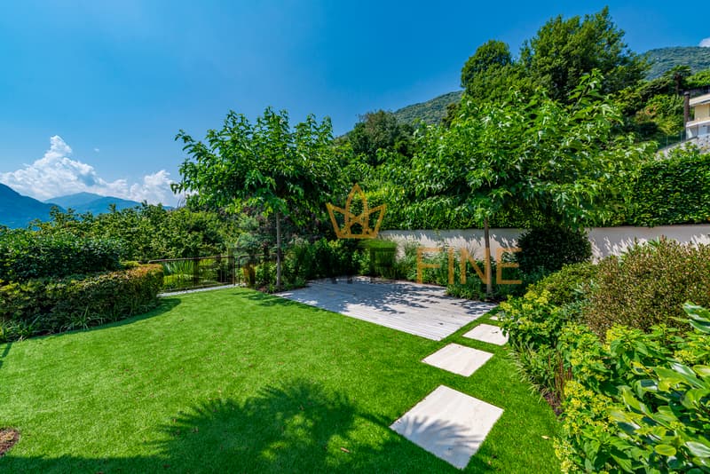 Neue Luxusresidenz über dem See mit Garten und Panoramaweitsicht (69) (7)