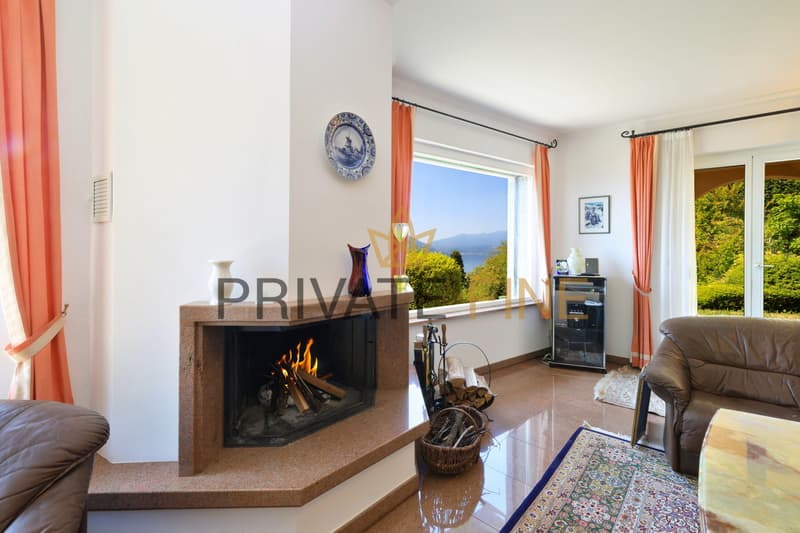 Villa élégante avec vue panoramique, jardin et piscine (26) (4)