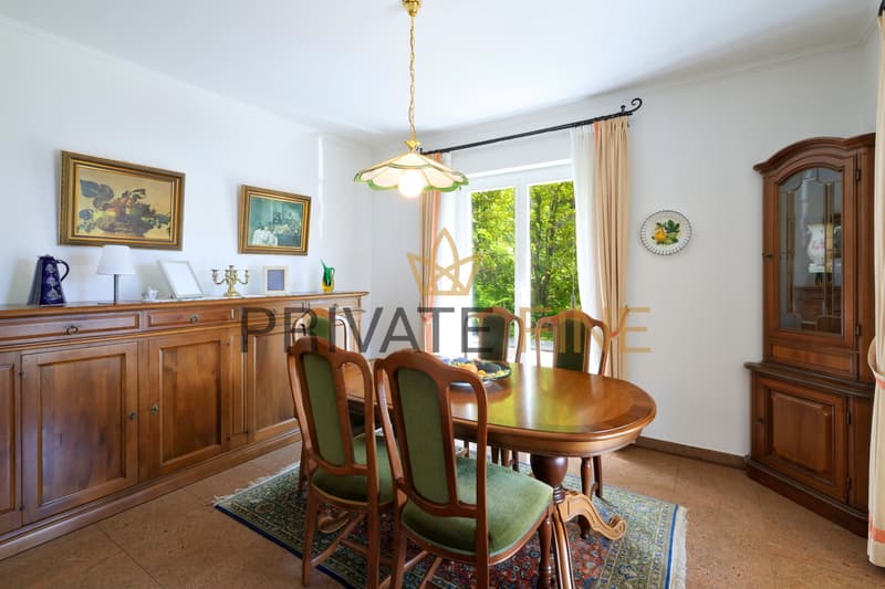 Villa élégante avec vue panoramique, jardin et piscine (26) (3)