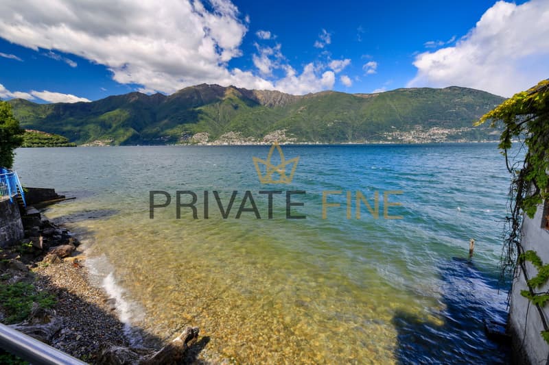 Villa direkt am Seeufer des Lago Maggiore, mit Zweitwohnsitz (38) (4)