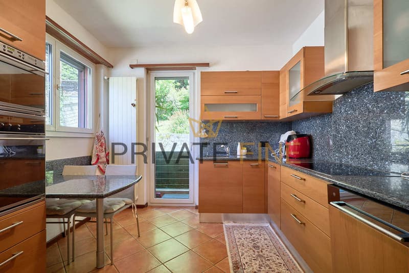 Mediterranes Zweifamilienhaus mit Garten und Grottino (67) (3)