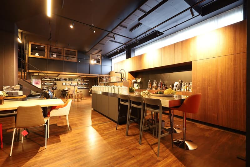 Spazio commerciale flessibile ideale per studio di fitness, location di eventi, gastronomia e locale di club (1)