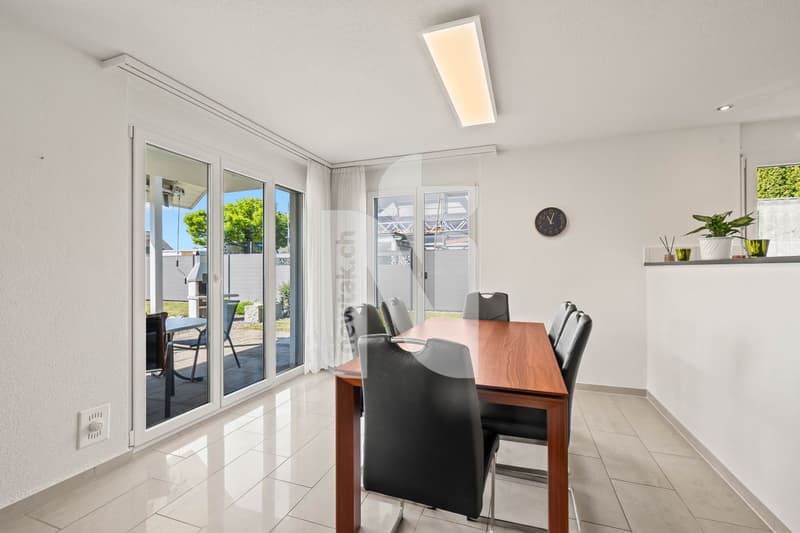 Reserved: Family-friendly with garden, double garage in quiet, natural location (5)