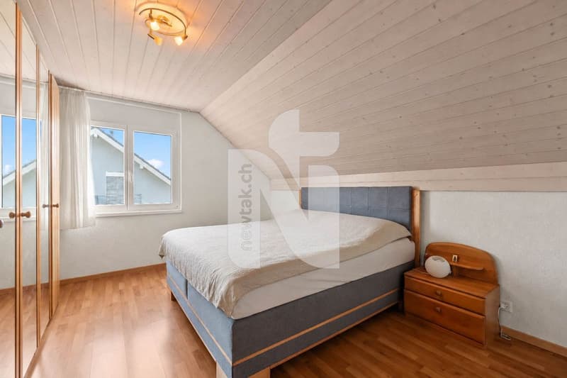 Reserved: Family-friendly with garden, double garage in quiet, natural location (11)