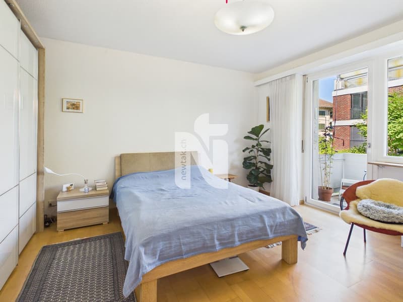 Familienfreundlich, sonnig und gepflegt mit zwei Balkonen, Gartensitzplatz und Garage (4)