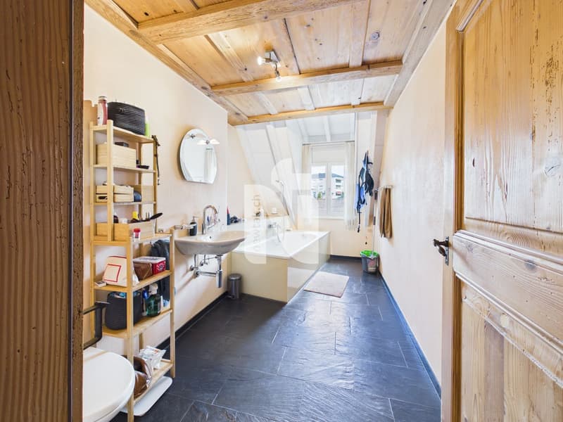 Maisonette apartment, rustic with a lot of charm, in the heart of Laufen (5)