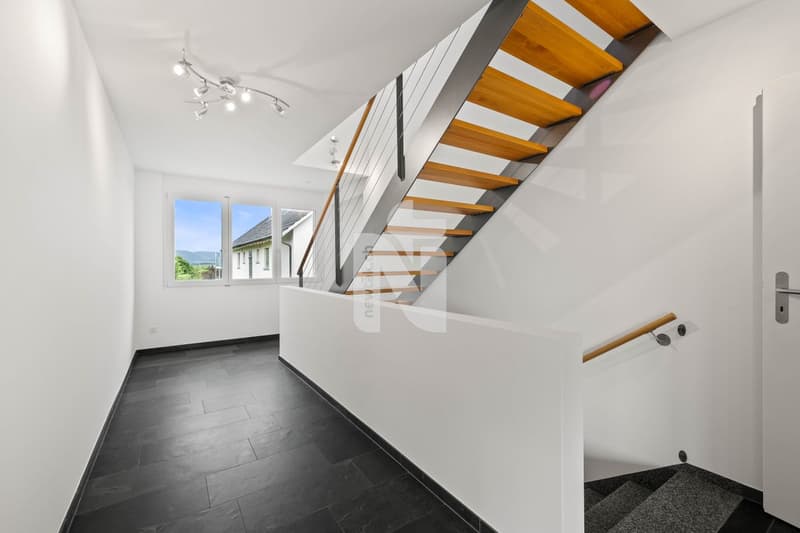 Appartamento a maisonnette familiare con ampio balcone e vista panoramica (7)
