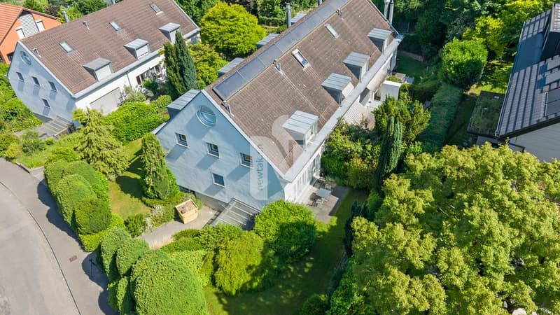 Family-friendly semi-detached house with idyllic garden and panoramic view to Basel (2)