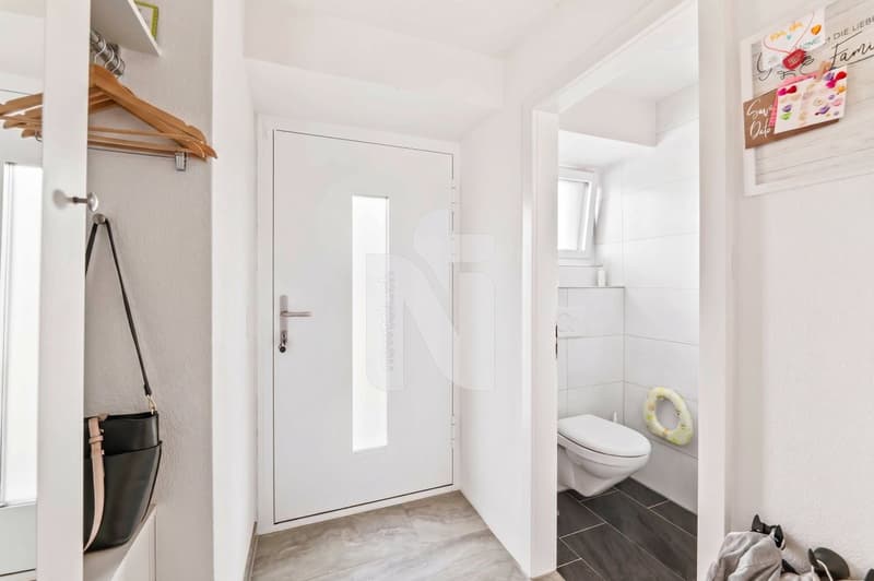 Family-friendly, modern, and ready to move in - with garden and view of the unobstructable green (2)