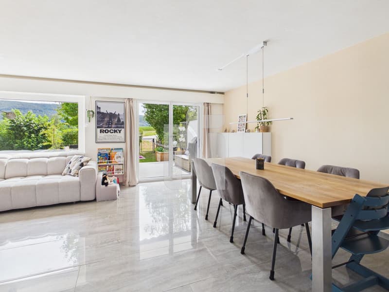 Family-friendly, modern, and ready to move in - with garden and view of the unobstructable green (3)
