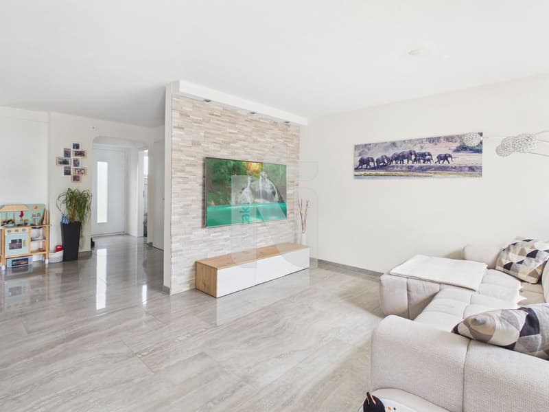 Family-friendly, modern, and ready to move in - with garden and view of the unobstructable green (5)